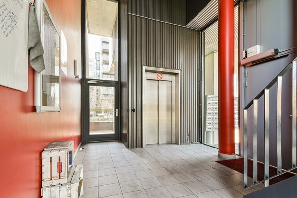 Medium property photo - Ladogameerhof 165, 1060 RE Amsterdam